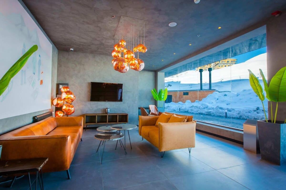 Stylish With Balcony In Marshall Project Apartment Gudauri
