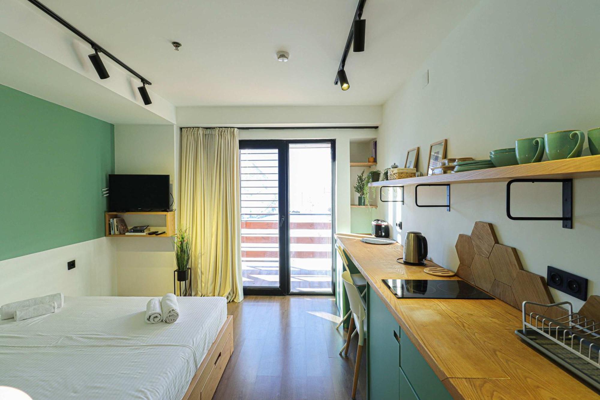 Stylish With Balcony In Marshall Project